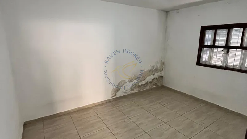 Casa à venda na Vila Mota em Bragança Paulista. Duas moradias no mesmo terreno, quintal amplo, rua sem saída e excelente localização. Aceita financiamento e FGTS.: 34ª foto da galeria de imagens do imóvel