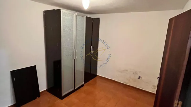 Casa à venda na Vila Mota em Bragança Paulista. Duas moradias no mesmo terreno, quintal amplo, rua sem saída e excelente localização. Aceita financiamento e FGTS.: 15ª foto da galeria de imagens do imóvel