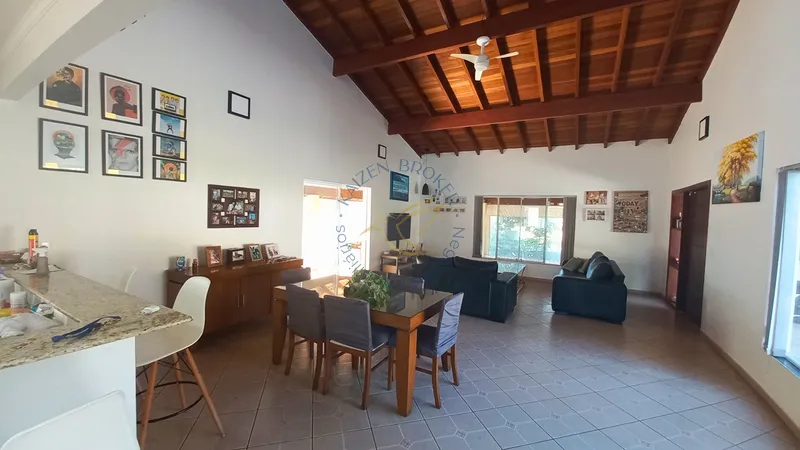 Chácara com 2 quartos, suíte, piscina, espaço gourmet e jardim em Bragança Paulista SP. Terreno amplo, 6 vagas e permuta por imóvel no centro. Agende sua visita!: 10ª foto da galeria de imagens do imóvel