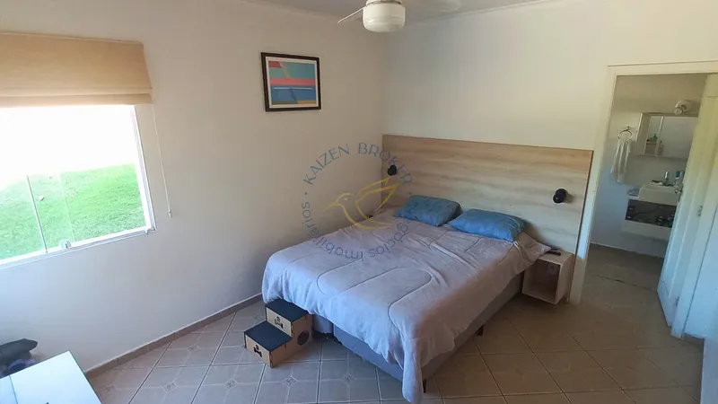 Chácara com 2 quartos, suíte, piscina, espaço gourmet e jardim em Bragança Paulista SP. Terreno amplo, 6 vagas e permuta por imóvel no centro. Agende sua visita!: 23ª foto da galeria de imagens do imóvel