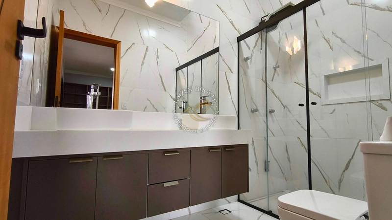 🏡✨Casa de Luxo Face Leste com 3 Suítes, Pé Direito Duplo e Área Gourmet Completa: 55ª foto da galeria de imagens do imóvel