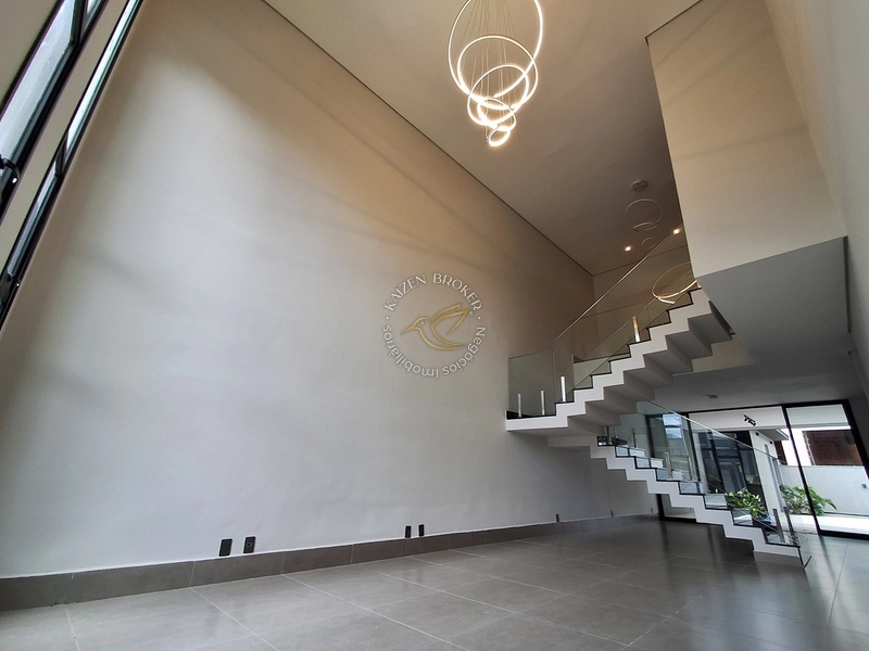 SOBRADO ALTO PADRÃO no Condomínio SAN VITALE, Bragança Paulista | 5 Suítes, Vista para o Lago e Lazer Premium: 7ª foto da galeria de imagens do imóvel