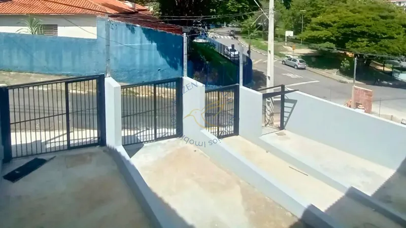 Sobrado à venda na Vila Aparecida em Bragança Paulista com 2 dormitórios, quintal, garagem e financiamento Minha Casa Minha Vida.: 2ª foto da galeria de imagens do imóvel