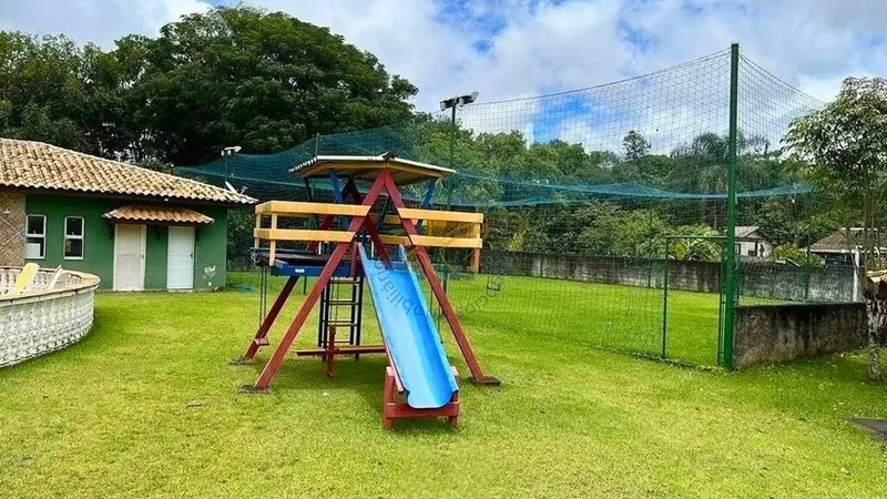 Chácara com 6 suítes, piscina, campo, salão de festas e pomar em condomínio fechado em Bragança Paulista. Viva com conforto, lazer e segurança!: 4ª foto da galeria de imagens do imóvel