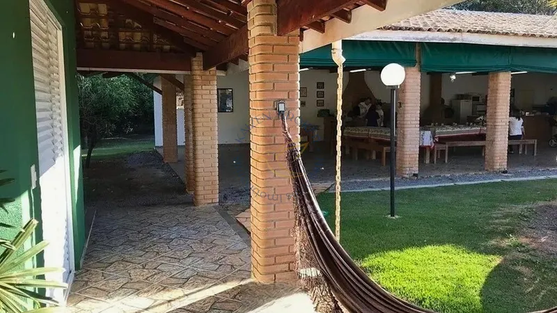 Chácara com 6 suítes, piscina, campo, salão de festas e pomar em condomínio fechado em Bragança Paulista. Viva com conforto, lazer e segurança!: 5ª foto da galeria de imagens do imóvel