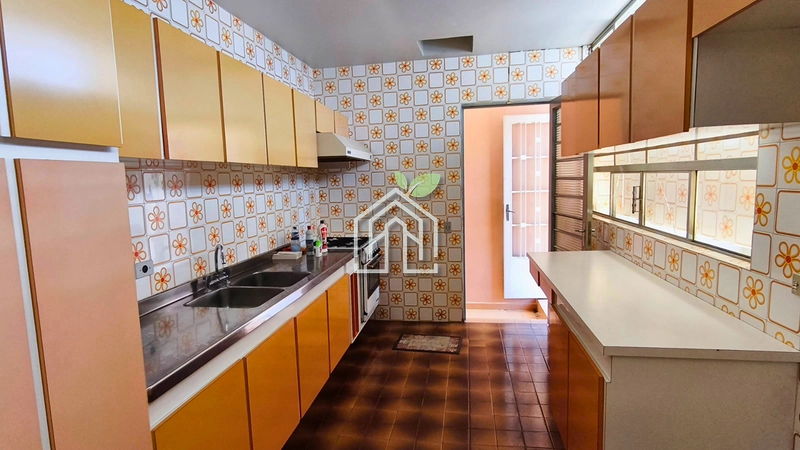 Imóvel Comercial Ideal para Clínica – 350 m² | R$ 8.000/mês: 14ª foto da galeria de imagens do imóvel