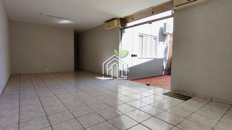 Imóvel Comercial Ideal para Clínica – 350 m² | R$ 8.000/mês: 17ª foto da galeria de imagens do imóvel