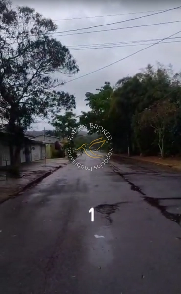 Casa térrea à venda no Jardim Primavera em Bragança Paulista. 3 dormitórios, suíte, edícula, área gourmet e 5 vagas. Próxima ao Lago do Taboão e Euroville.: 16ª foto da galeria de imagens do imóvel