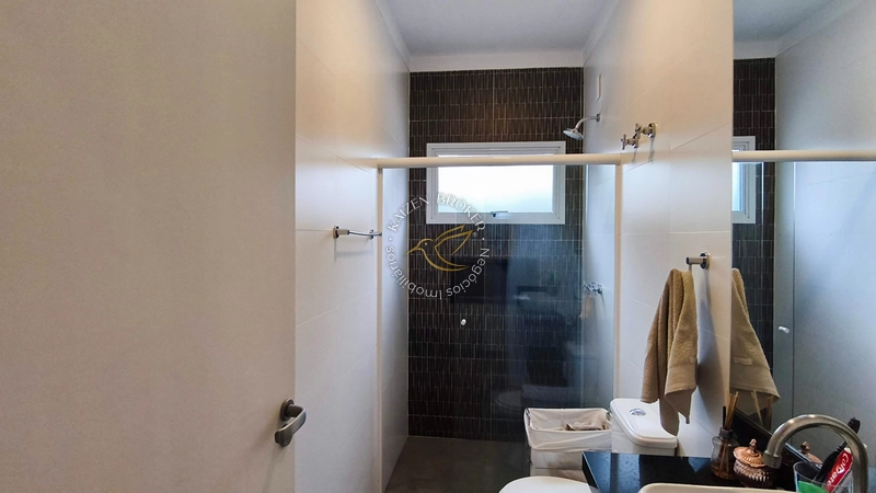 🏡 Casa Térrea com Área Gourmet e Vista Panorâmica no Condomínio Portal da Serra: 36ª foto da galeria de imagens do imóvel