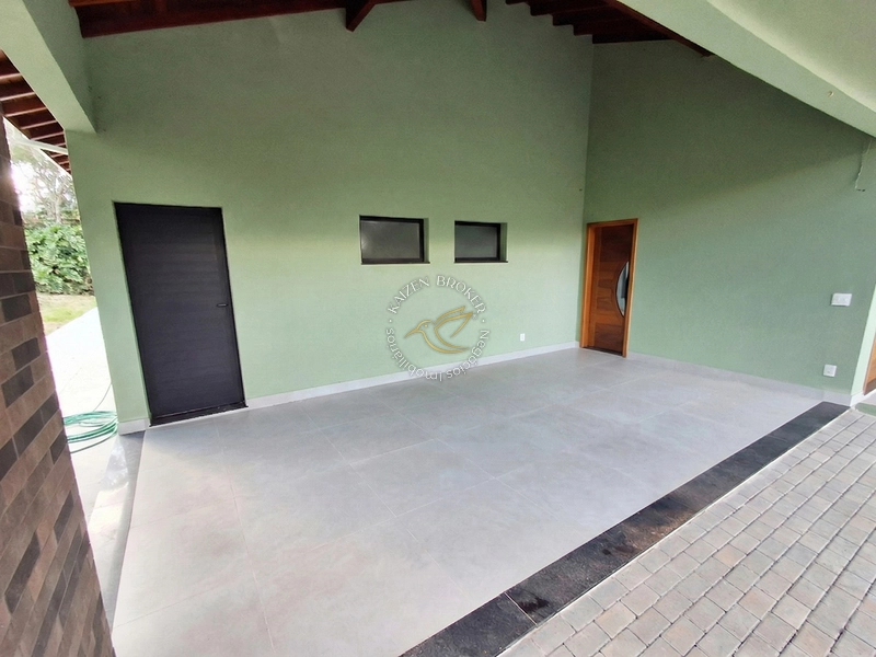 Casa Nova Térrea de Alto Padrão, 387m² construídos em um terreno de 1.800m² – Condomínio Jardim das Palmeiras: 4ª foto da galeria de imagens do imóvel