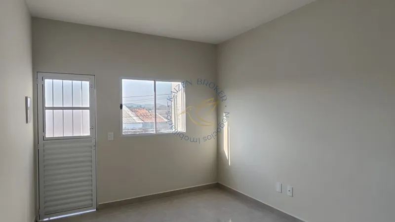 Sobrado à venda no bairro Planejada em Bragança Paulista com 2 dormitórios, quintal e garagem. Documentação pronta para financiamento bancário.: 5ª foto da galeria de imagens do imóvel
