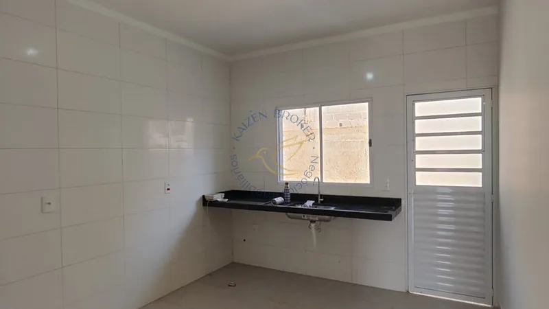 Sobrado à venda no bairro Planejada em Bragança Paulista com 2 dormitórios, quintal e garagem. Documentação pronta para financiamento bancário.: 1ª foto da galeria de imagens do imóvel