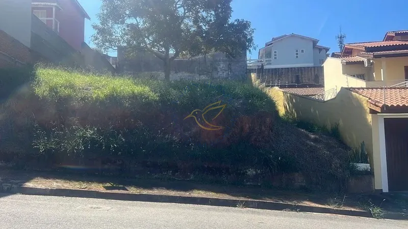 Terreno pronto para construir no Jardim do Lago em Bragança Paulista. Rua tranquila, casas de alto padrão e acesso fácil a toda infraestrutura urbana.: 2ª foto da galeria de imagens do imóvel
