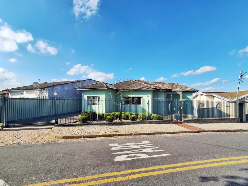 Locação de Casa com Vista Panorâmica e 3 Dormitórios no Jardim América – Bragança Paulista: 2ª foto da galeria de imagens do imóvel