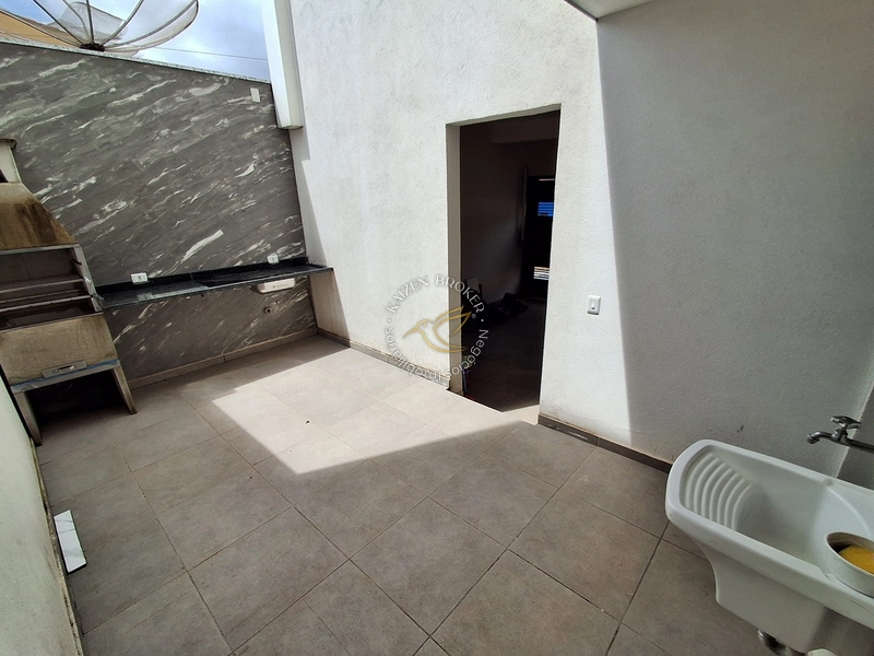 Sobrado à venda em Vila Garcia, Bragança Paulista SP. 3 suítes, 2 vagas, excelente localização. Aceita permuta e financiamento. Agende sua visita.: 16ª foto da galeria de imagens do imóvel