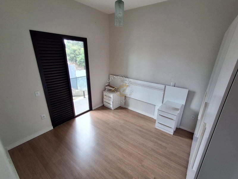 Sobrado à venda em Vila Garcia, Bragança Paulista SP. 3 suítes, 2 vagas, excelente localização. Aceita permuta e financiamento. Agende sua visita.: 45ª foto da galeria de imagens do imóvel