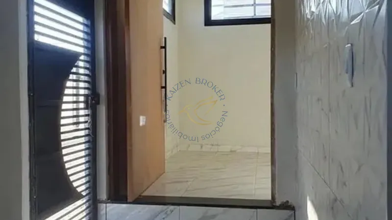 Sobrado à venda em Vila Garcia, Bragança Paulista SP. 3 suítes, 2 vagas, excelente localização. Aceita permuta e financiamento. Agende sua visita.: 1ª foto da galeria de imagens do imóvel