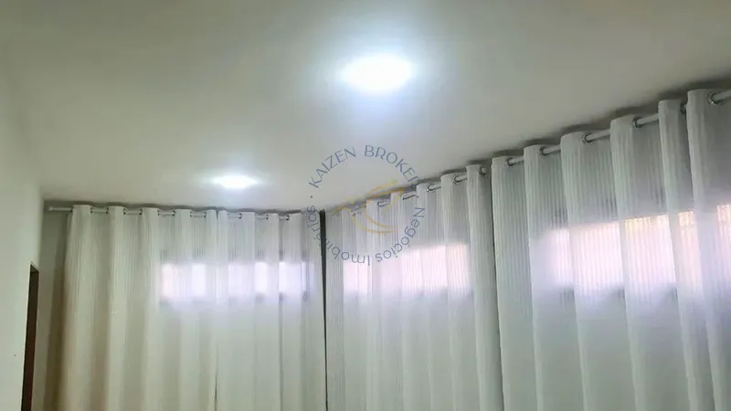 Sobrado à venda em Vila Garcia, Bragança Paulista SP. 3 suítes, 2 vagas, excelente localização. Aceita permuta e financiamento. Agende sua visita.: 4ª foto da galeria de imagens do imóvel