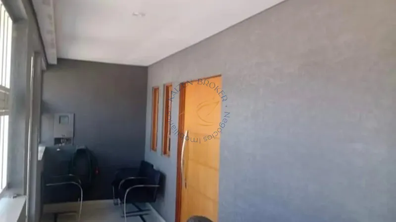 Conforto, lazer e privacidade em uma casa térrea com piscina no Jardim Vista Alegre: 2ª foto da galeria de imagens do imóvel