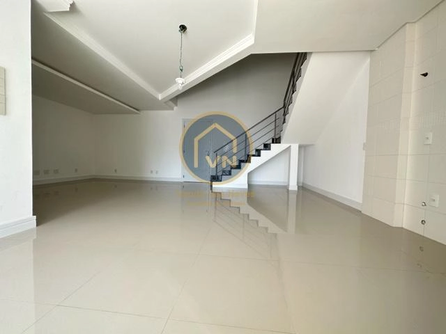 Lindo apto Duplex na brava com 3 suítes: 2ª foto da galeria de imagens do imóvel