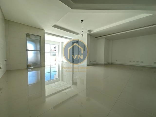 Lindo apto Duplex na brava com 3 suítes: 3ª foto da galeria de imagens do imóvel