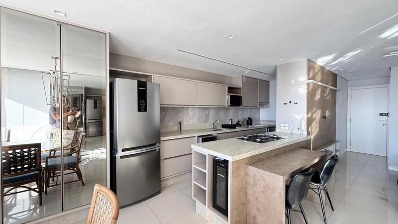 SEU FRENTE MAR EM MOBILIADO NO CENTRO DE ITAJAI: 5ª foto da galeria de imagens do imóvel