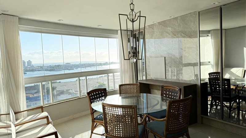 SEU FRENTE MAR EM MOBILIADO NO CENTRO DE ITAJAI: 1ª foto da galeria de imagens do imóvel