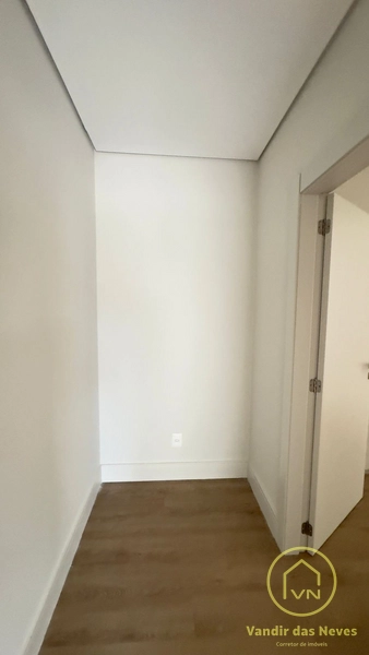 Casa suspensa 2 suítes mais 2 demi-suítes, centro de Itajaí: 9ª foto da galeria de imagens do imóvel