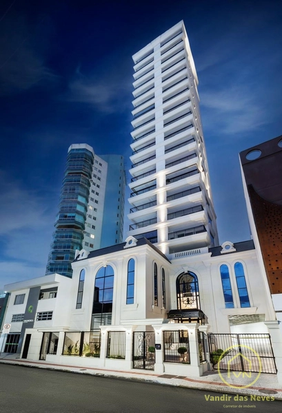 Casa suspensa 2 suítes mais 2 demi-suítes, centro de Itajaí: 25ª foto da galeria de imagens do imóvel