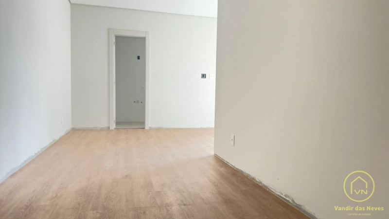 Casa suspensa 2 suítes mais 2 demi-suítes, centro de Itajaí: 8ª foto da galeria de imagens do imóvel