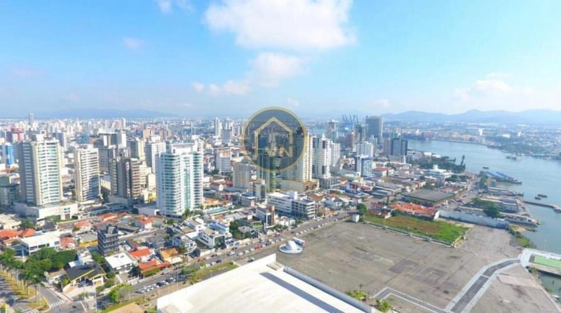 Casa suspensa 2 suítes mais 2 demi-suítes, centro de Itajaí: 36ª foto da galeria de imagens do imóvel