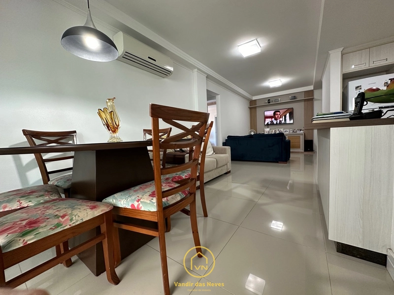 APARTAMENTO NA PRAIA BRAVA: 2ª foto da galeria de imagens do imóvel