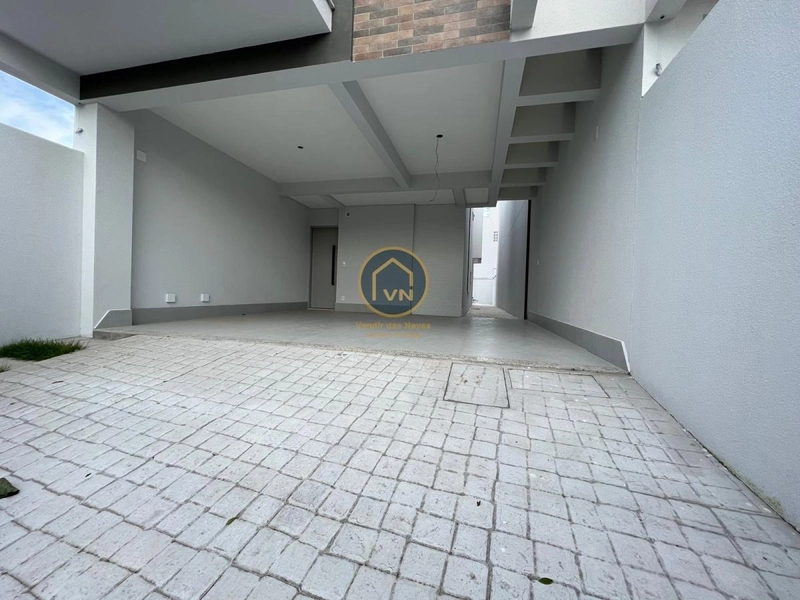 Sobrado para Venda em Itajaí, Centro, 3 dormitórios, 3 suítes, 3 banheiros, 2 va: 2ª foto da galeria de imagens do imóvel