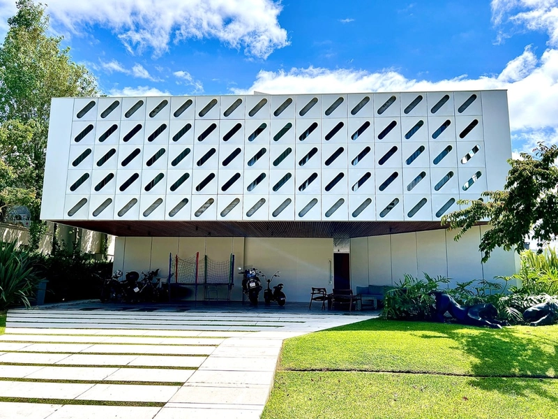 CASA EM CONDOMÍNIO FECHADO EM XANGRI-LÁ: 2ª foto da galeria de imagens do imóvel
