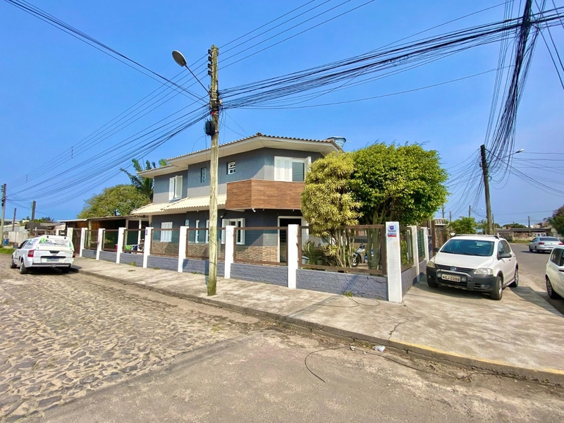 Casa 4 dormitórios em CAPÃO DA CANOA: 16ª foto da galeria de imagens do imóvel
