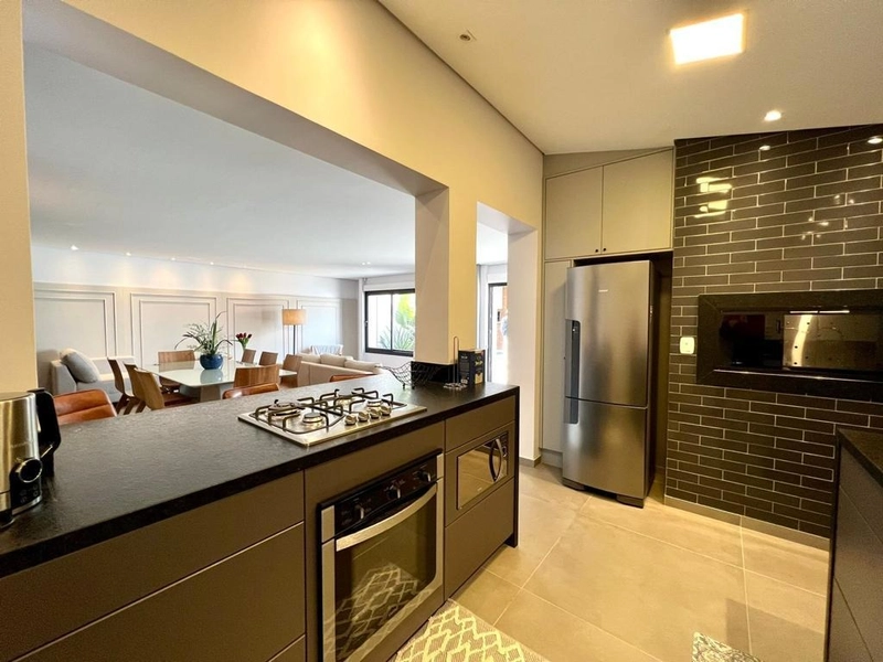 Casa com 5 suítes em Capão da Canoa!: 7ª foto da galeria de imagens do imóvel