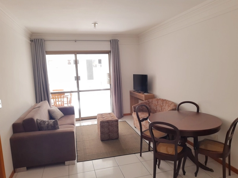 EXCELENTE APARTAMENTO À UMA QUADRA DO MAR À VENDA EM CAPÃO DA CANOA!: 2ª foto da galeria de imagens do imóvel