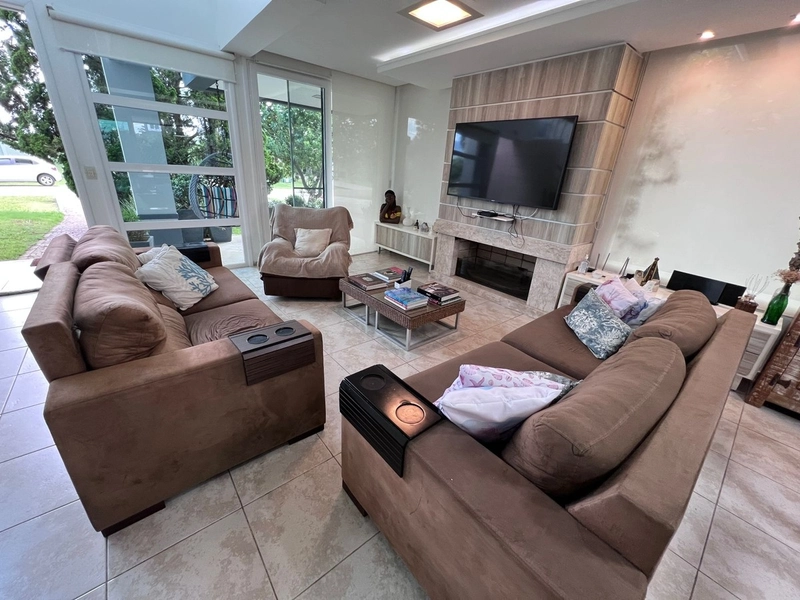 CASA  EM CONDOMÍNIO FECHADO / XANGRI-LÁ: 6ª foto da galeria de imagens do imóvel