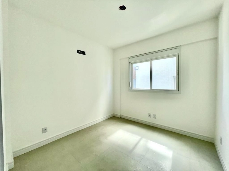 APARTAMENTO 2 DORMITÓRIOS EM CAPÃO DA CANOA/NAVEGANTES: 2ª foto da galeria de imagens do imóvel