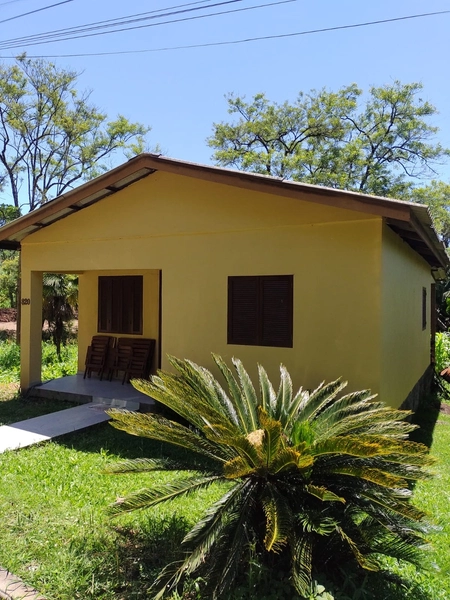 CASA A VENDA EM LOCAL TRANQUILO EM IVOTI-RS: 2ª foto da galeria de imagens do imóvel