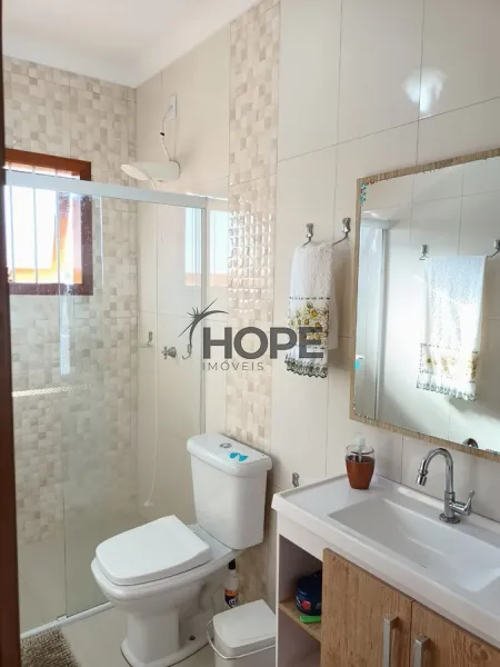 Casa com dois dormitórios e piscina em bairro de Capão da Canoa: 1ª foto da galeria de imagens do imóvel