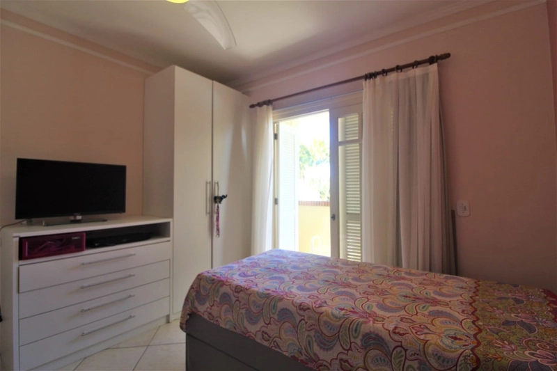 CASA 4 DORMITÓRIOS EM XANGRI-LÁ/ATLÂNTIDA: 13ª foto da galeria de imagens do imóvel