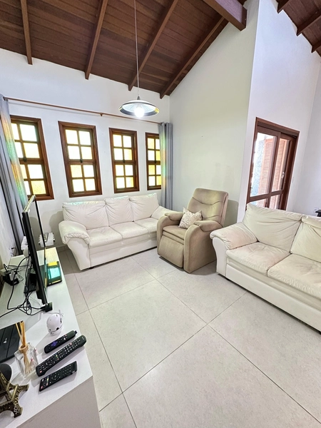 LINDA CASA LOCALIZADA NO CENTRO DE XANGRI-LÁ!: 12ª foto da galeria de imagens do imóvel