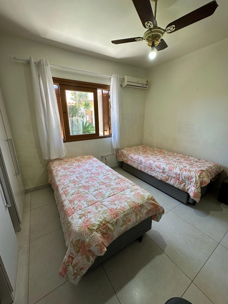 LINDA CASA LOCALIZADA NO CENTRO DE XANGRI-LÁ!: 4ª foto da galeria de imagens do imóvel