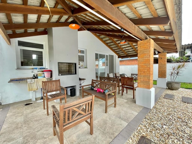 Casa 3 suítes em bairro/ Atlântida: 1ª foto da galeria de imagens do imóvel