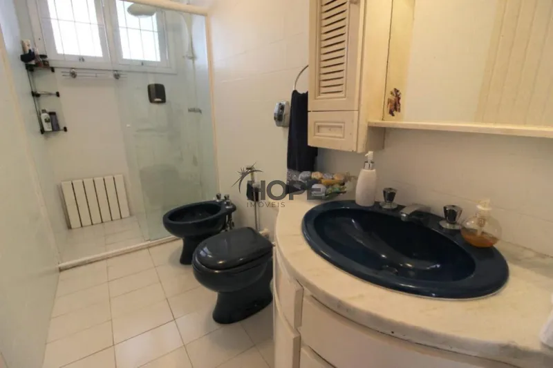 LINDA CASA COMPOSTA POR 4 QUARTOS E COM JARDIM DE INVERNO EM XANGRI-LÁ: 17ª foto da galeria de imagens do imóvel