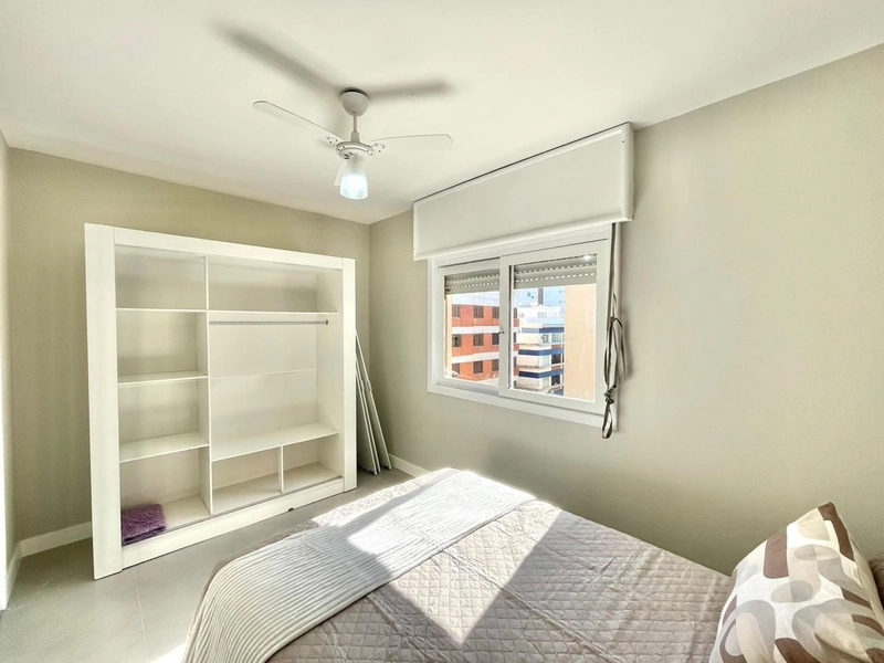 APARTAMENTO 2 DORMITÓRIOS EM CAPÃO DA CANOA/CENTRO: 3ª foto da galeria de imagens do imóvel
