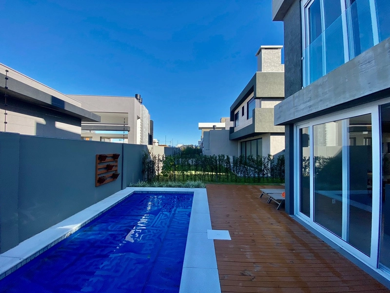 CASA  EM CONDOMÍNIO FECHADO / XANGRI-LÁ: 10ª foto da galeria de imagens do imóvel