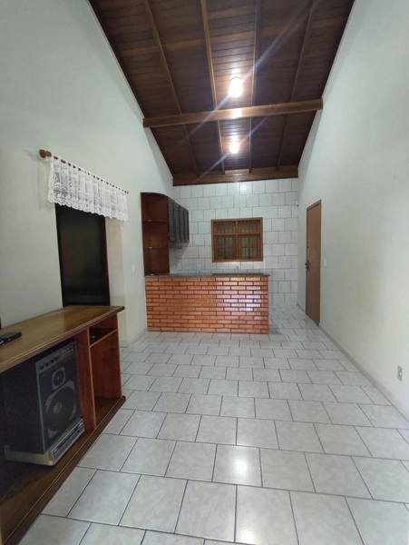 ÓTIMA CASA COMPOSTA POR 2 DORMITÓRIOS EM TRAMANDAÍ: 2ª foto da galeria de imagens do imóvel