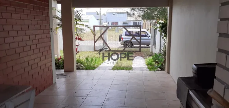Casa 03 dormitórios em Capão da Canoa: 1ª foto da galeria de imagens do imóvel